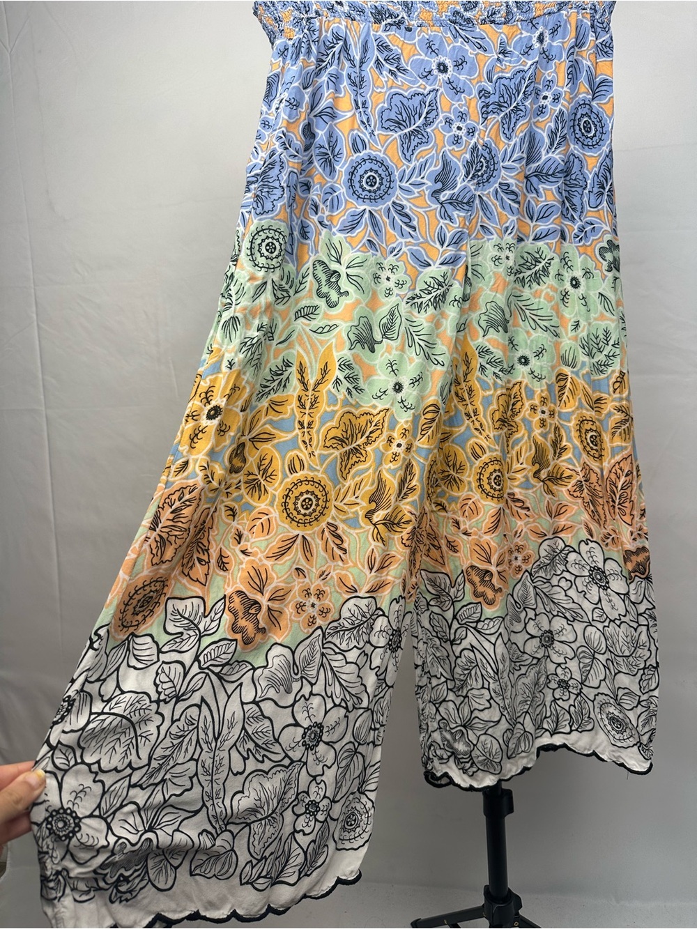 Anthropologie Saria Smocked Wide-Leg Pants Women’s M Floral Boho Rayon Palazzo - Picture 3 of 6